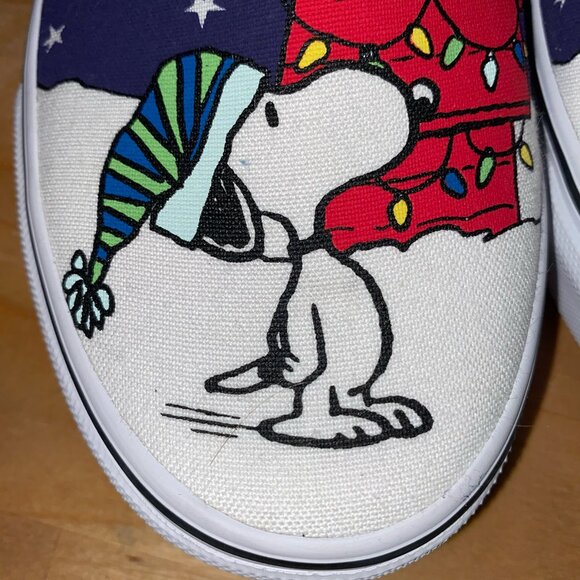 Vans Snoopy Peanuts Charlie Brown Christmas Slip on Sneakers, New with Tags - Picture 4 of 12